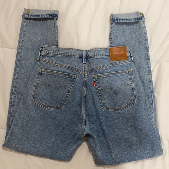 Levis Jeans - Picture 5 of 7